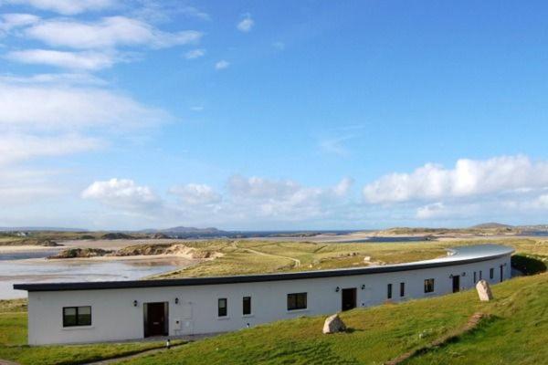 Ostan Gweedore Deluxe Apartments بونبيغ المظهر الخارجي الصورة