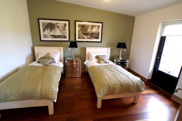 Ostan Gweedore Deluxe Apartments بونبيغ المظهر الخارجي الصورة